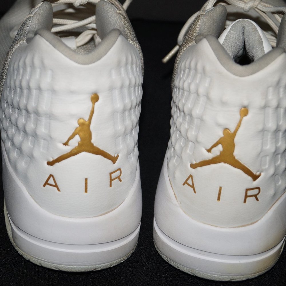 NIKE AIR JORDAN Size 13 Men's White Athletic Sneaker Shoes 844515-116 EUC